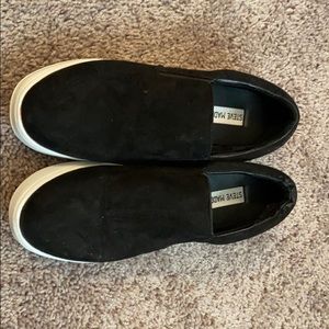 Steve Madden black and white slip ons